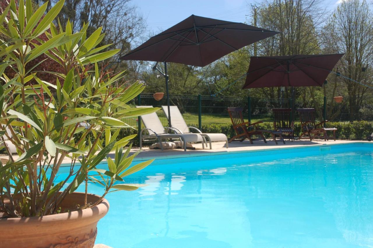 Le Logis Du Pressoir Self Catering Gites In Beautiful 18Th Century Estate In The Heart Of The Loire Valley With Heated Pool And Extensive Grounds. Les Bois-d'Anjou Dış mekan fotoğraf